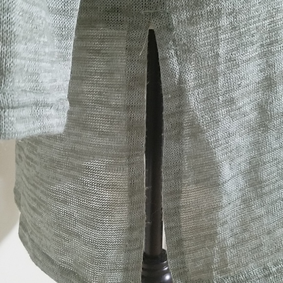 {H&M} Cardigan - Picture 3 of 4